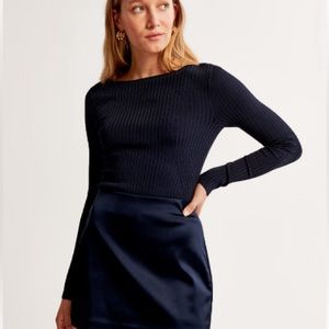 The A&F Scarlett Satin Sculpt Mini Skort, Navy, Size Small